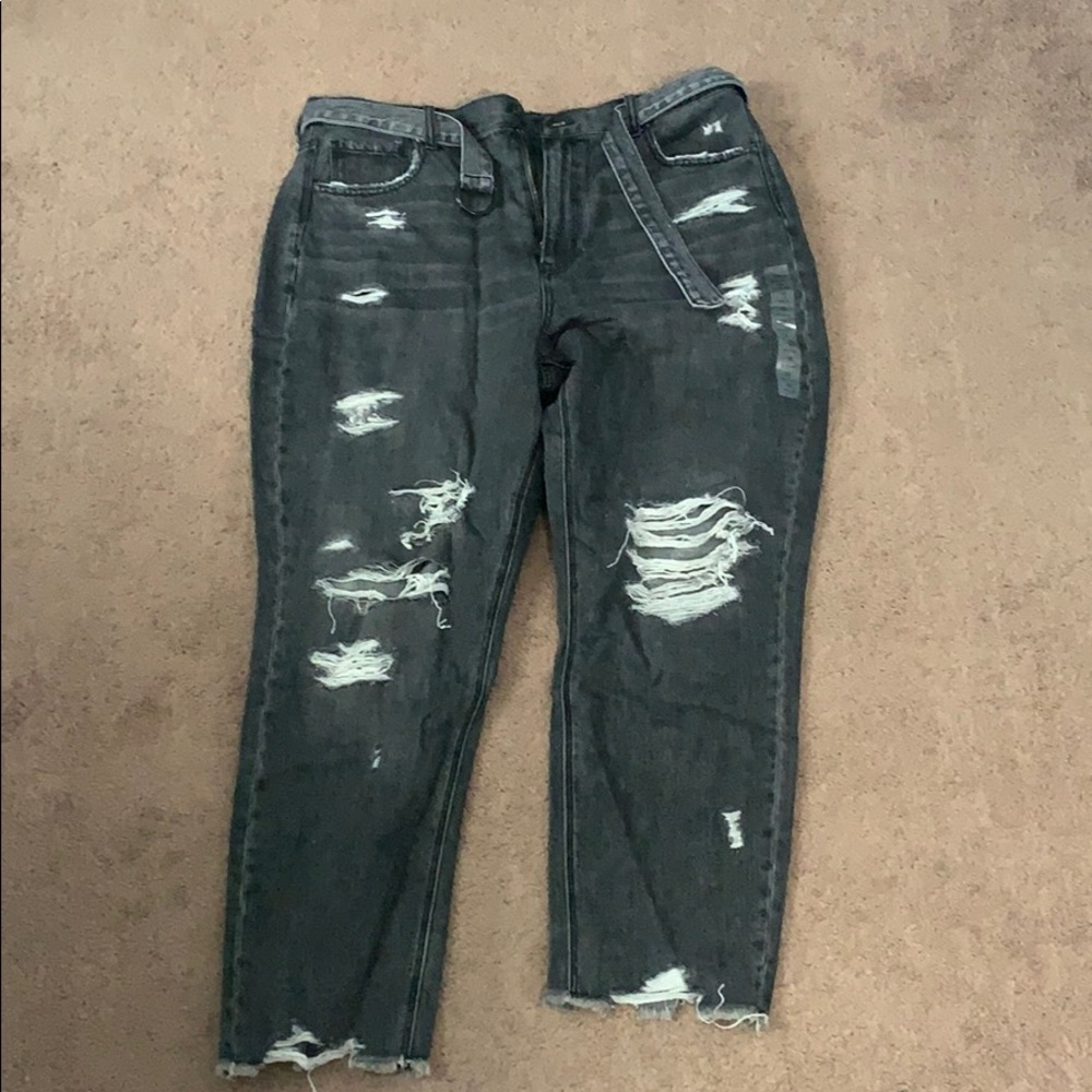 American Eagle Women’s Mom Cut Jeans